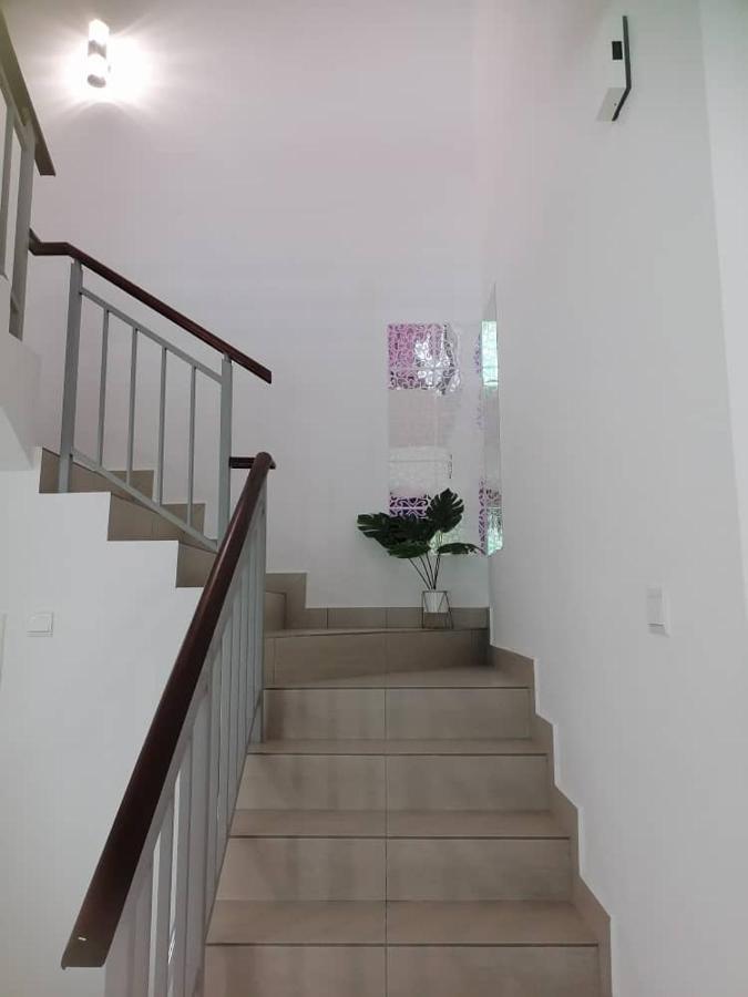 Desaru Melati Homestay Netflix Wifi Bandar Penawar ภายนอก รูปภาพ